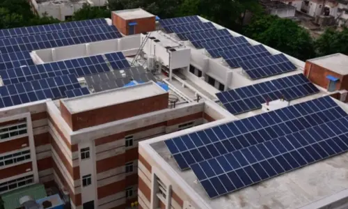 Rooftop Solar for Hospitals, Clinics, and Healthcare Centers<br />
